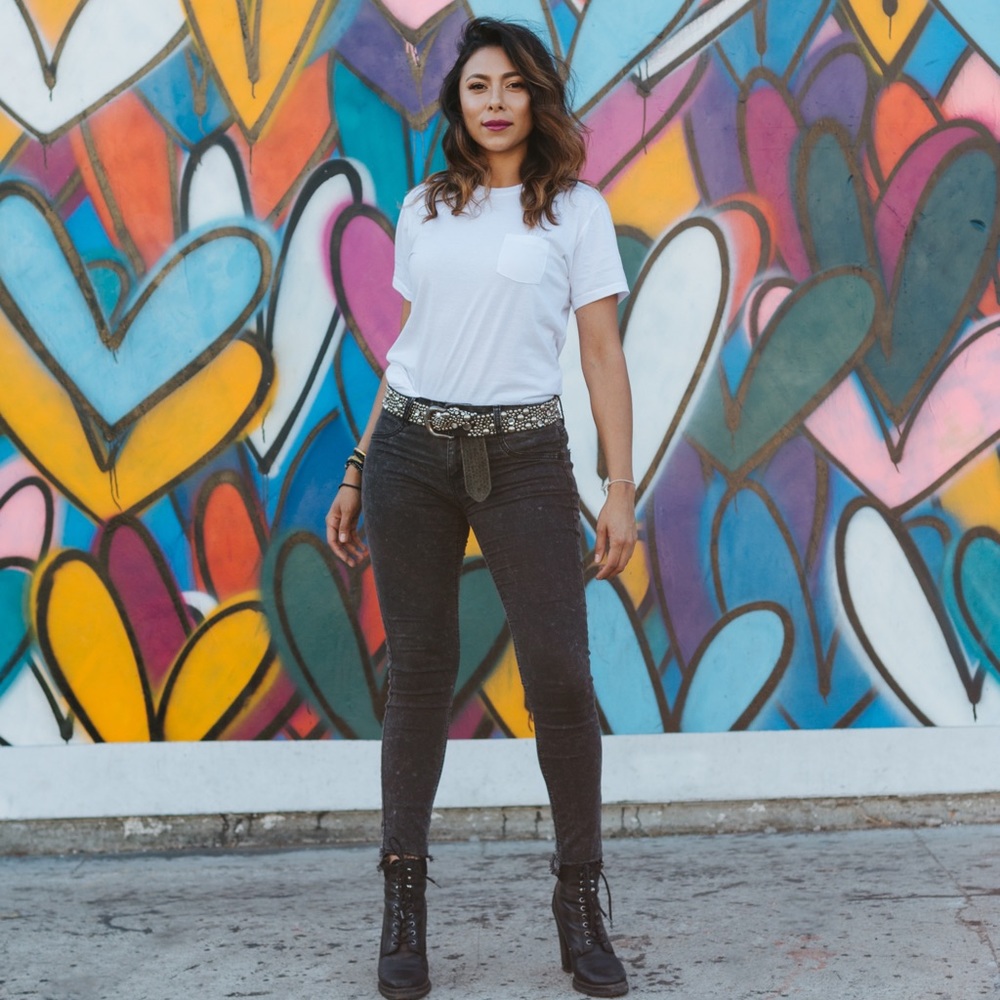 Meet your P O S H E R!